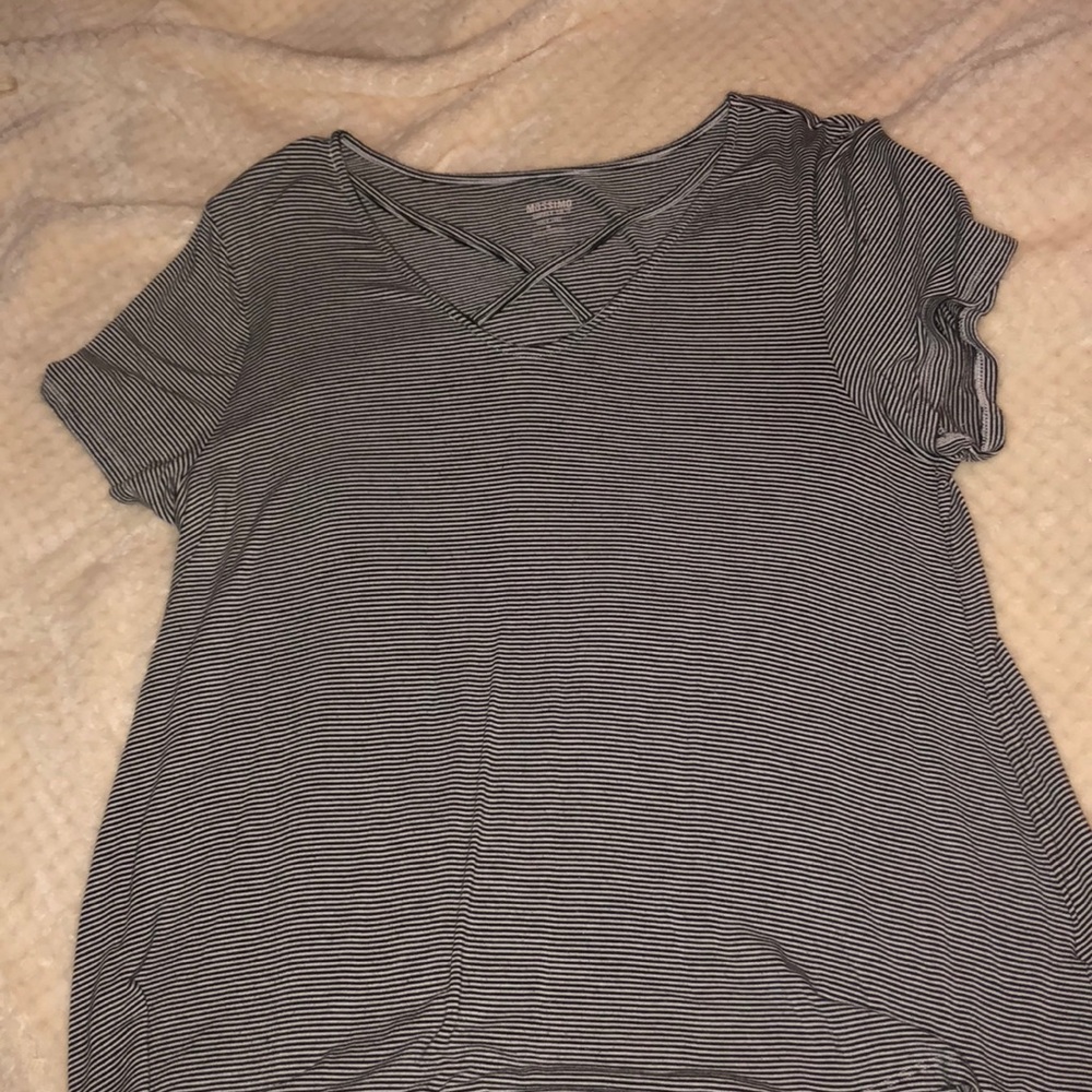5/20 black and white striped top